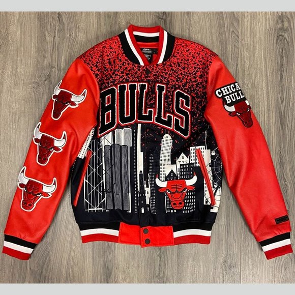 Men's Chicago Bulls Real Leather and Real Wool Varsity Jacket